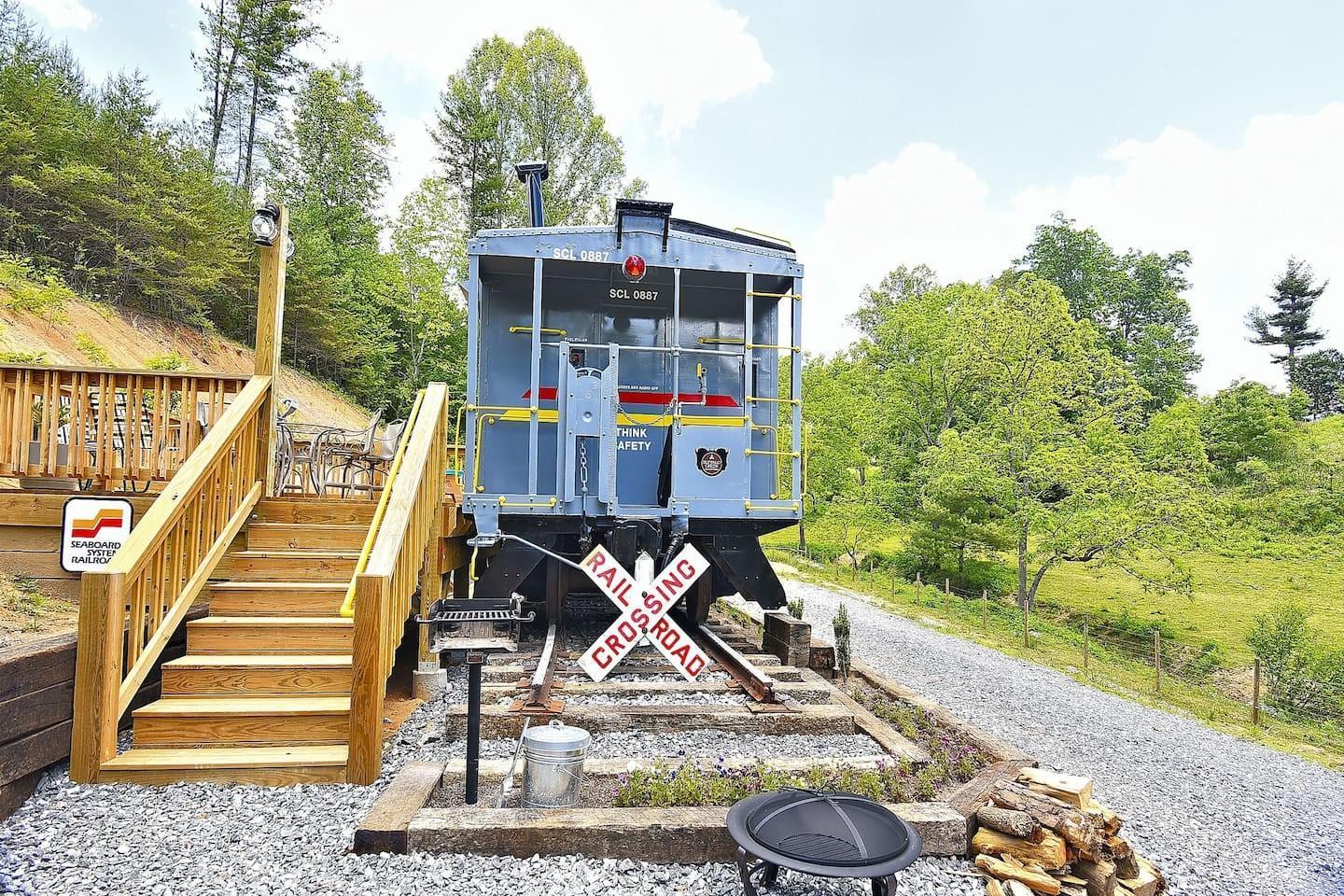 Caboose Tiny Home Rental 