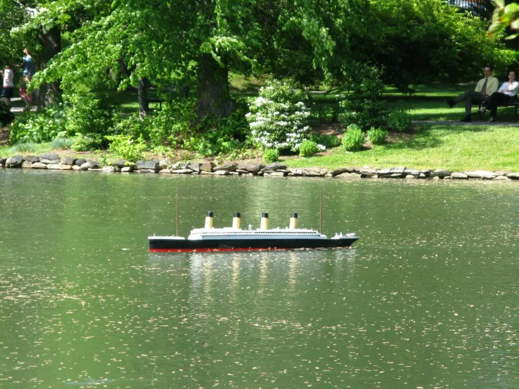 Halifax Public Gardens: Titanic Model