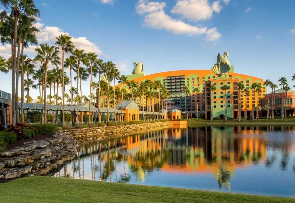 Five Easy Hacks for The Best Ever Walt Disney World Resort Stay Tear